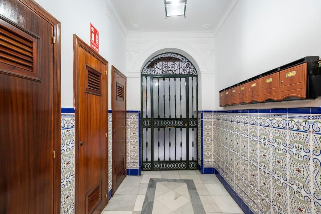 Habitaciones La Pepa Cadiz Exterior photo