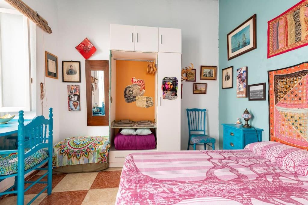 Habitaciones La Pepa Cadiz Exterior photo